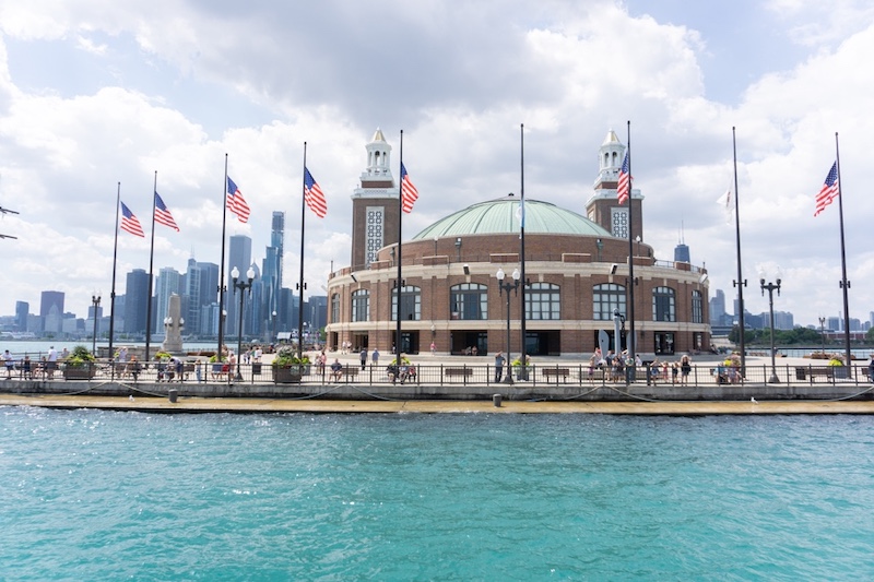 bike rental near navy pier